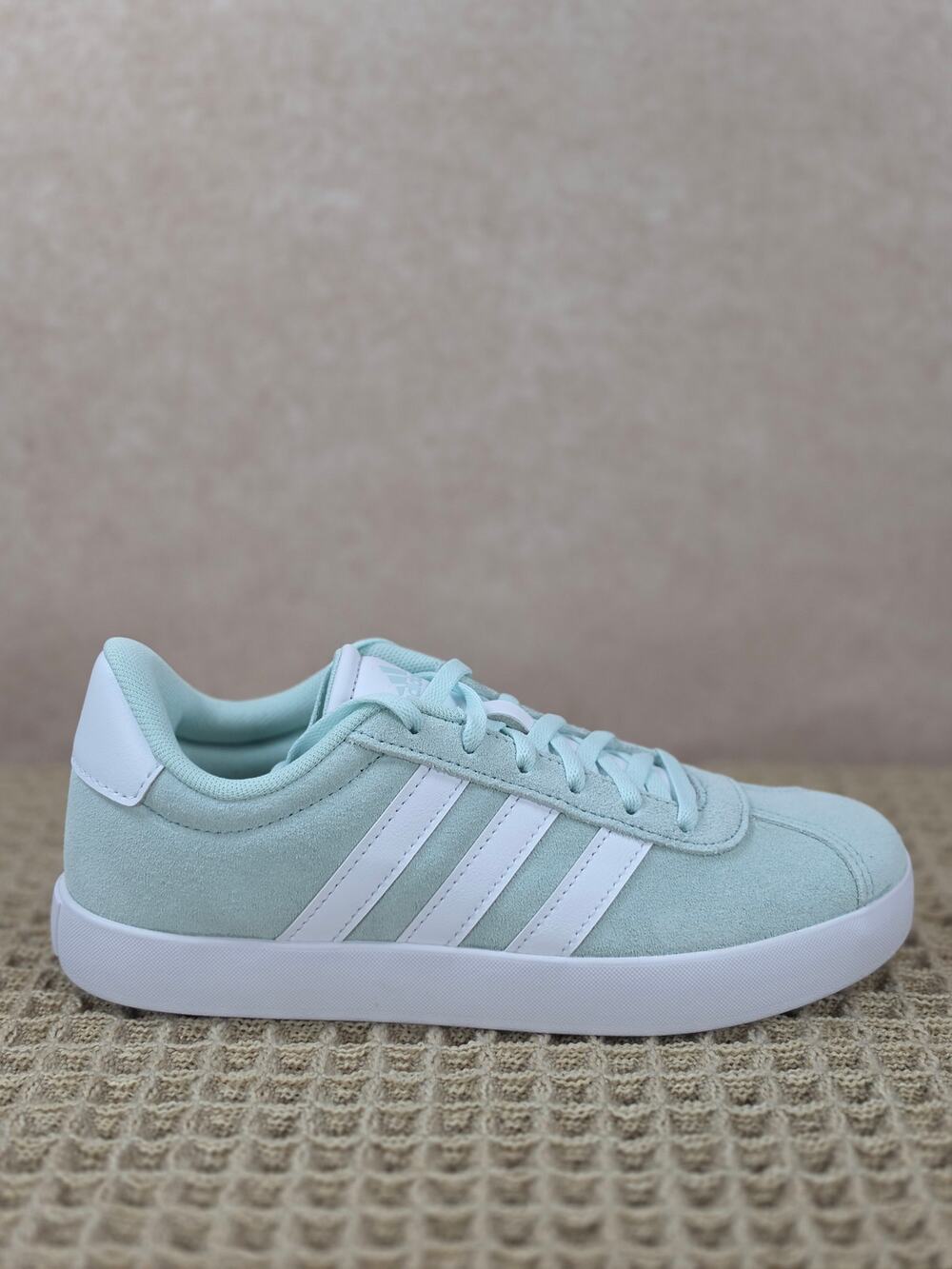 Adidas VL Court 3.0 K IH2406 Youth 4 Light Green White – Brand New